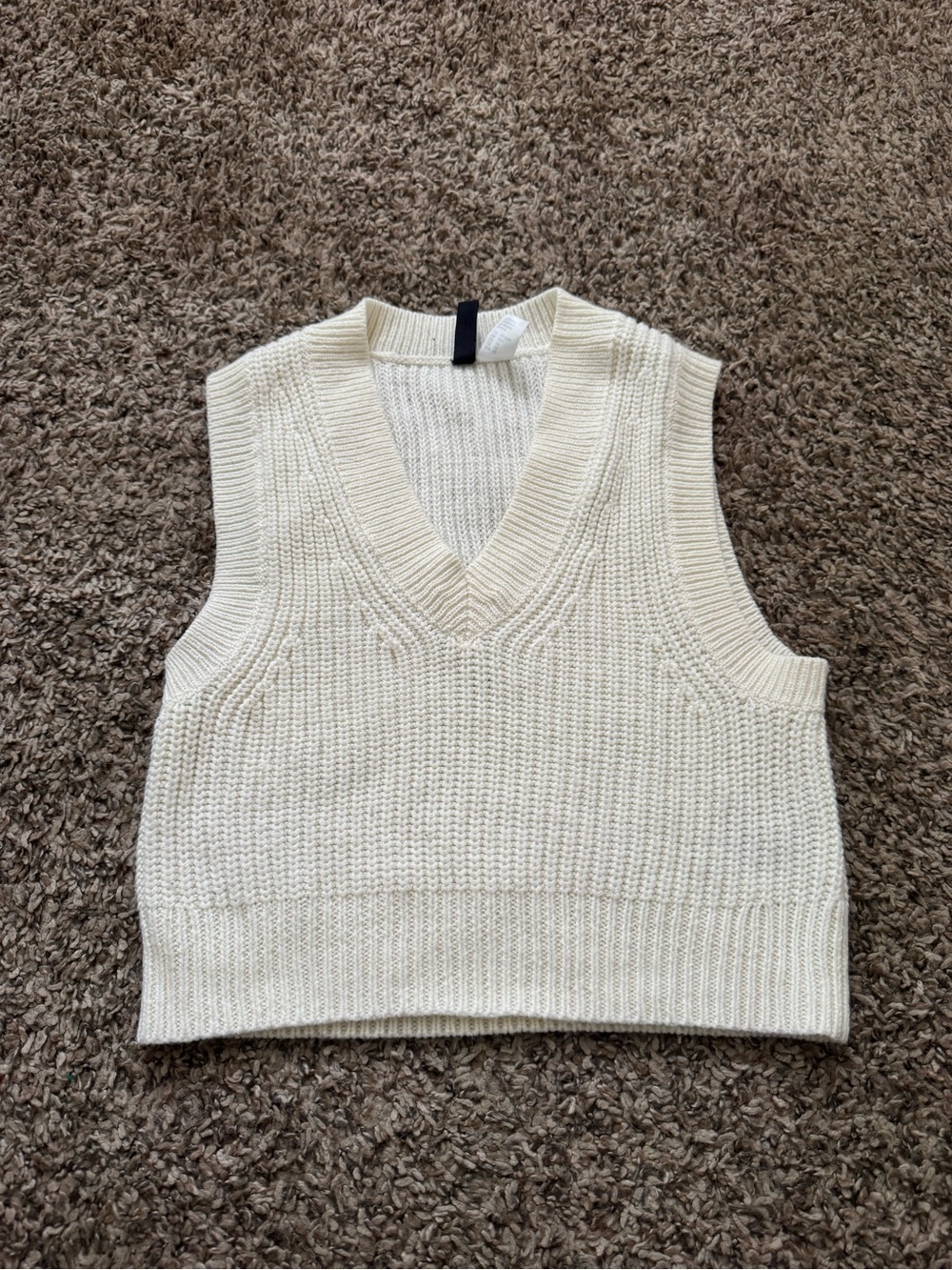 H&M white V-Neck Knit Sweater Vest